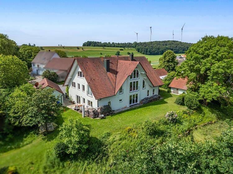 Immobilie in Jagsthausen - Anwesen in herausragender Lage in Jagsthausen - Teilort - Bild 3