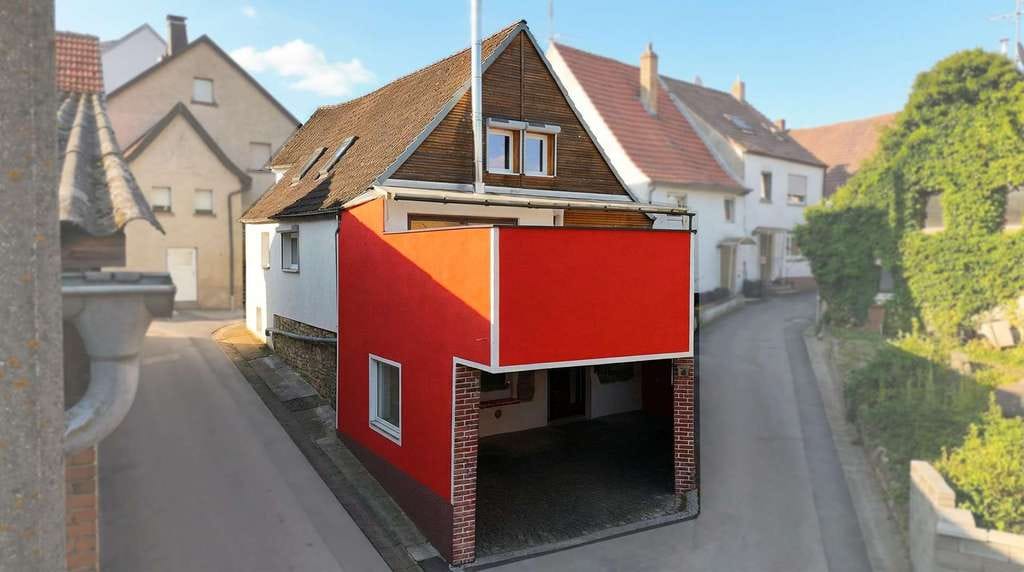 Immobilie in Kitzingen - Wohnglück auf 225 m² – Familientraum mit Kamin & Sauna - Bild 1