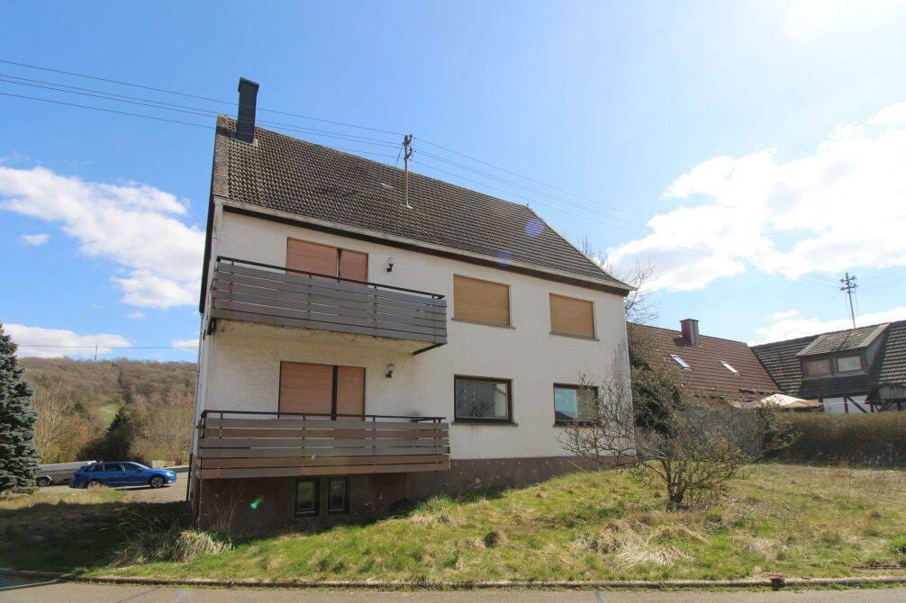Immobilie in Hoppstädten-Weiersbach - NR. 1790: freistehendes Ein- bis Zweifamilienhaus mit zusätzlichem Grundstück gegenüber - Bild 0