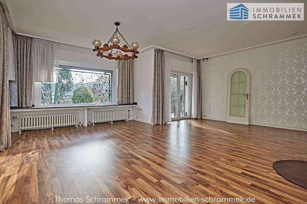 Immobilie in Hemer - ZWISCHEN ISERLOHN UND HEMER – EINDRUCKSVOLLES EINFAMILIENHAUS MIT IMPOSANTEM GRUNDSTÜCK UND GARAGE - Bild 3