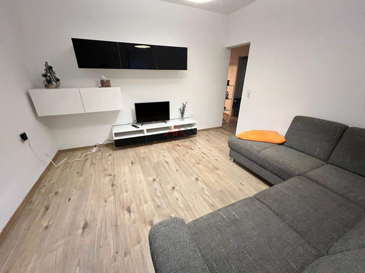 Immobilie in Trossingen - Doppelhaushälfte in ruhiger und bevorzugter Wohnlage von Trossingen. Legen Sie Ihr Kapital an! - Bild 2