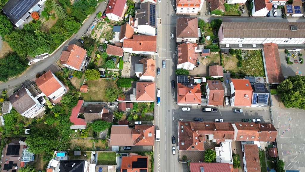 Immobilie in Birkenau - Zwei Häuser auf einem Grundstück – ca. 410 m² Wohnfläche für Familie, Generationen oder Vermietung - Bild 4