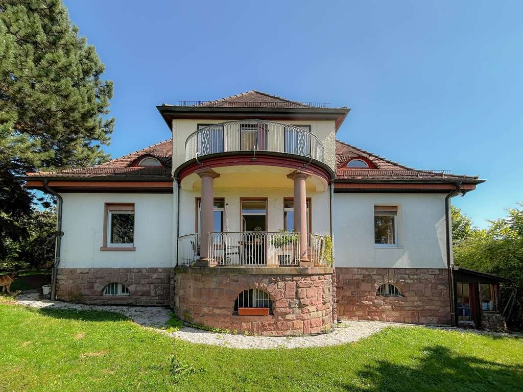Immobilie in Niefern-Öschelbronn - Repräsentative Villa - Historisches Ambiente mit guter Bausubstanz und modernem Wohnkomfort - Bild 0