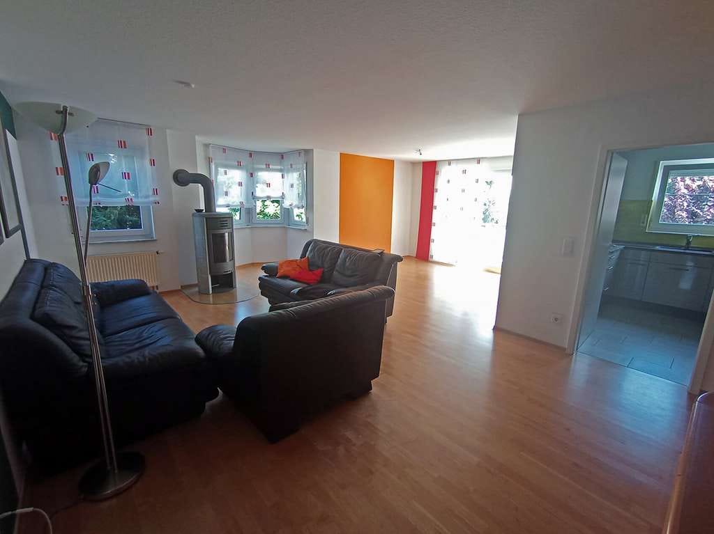 Immobilie in Grafenau - Helle und moderne 5,5 Zimmer Wohnung mit 2 Balkonen und Kaminofen für Ihren Wohntraum! - Bild 0