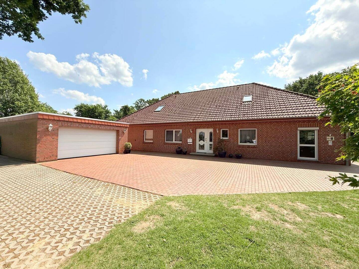 Immobilie in Syke - Wachendorf- grosser  Bungalow mit Einliegerwohnung/Gewerbe  zu verkaufen - Bild 1