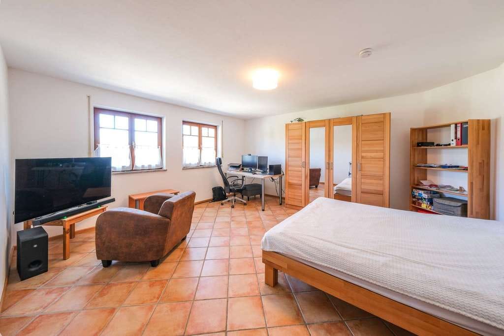Immobilie in Seefeld - Lichtdurchflutete Maisonettewohnung mit Weitblick - Attraktiv für Eigennutzer und Investoren - Bild 3