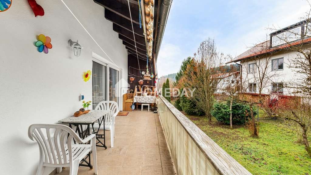 Immobilie in Weitnau - Großzügiges Zweifamilienhaus mit weitläufigem Garten und vielseitigem Wohnkonzept - Bild 3