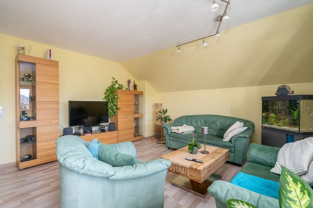 Immobilie in Zimmern ob Rottweil - Dachgeschosswohnung mit Loggia und Garage in Zimmern ob Rottweil - Bild 5