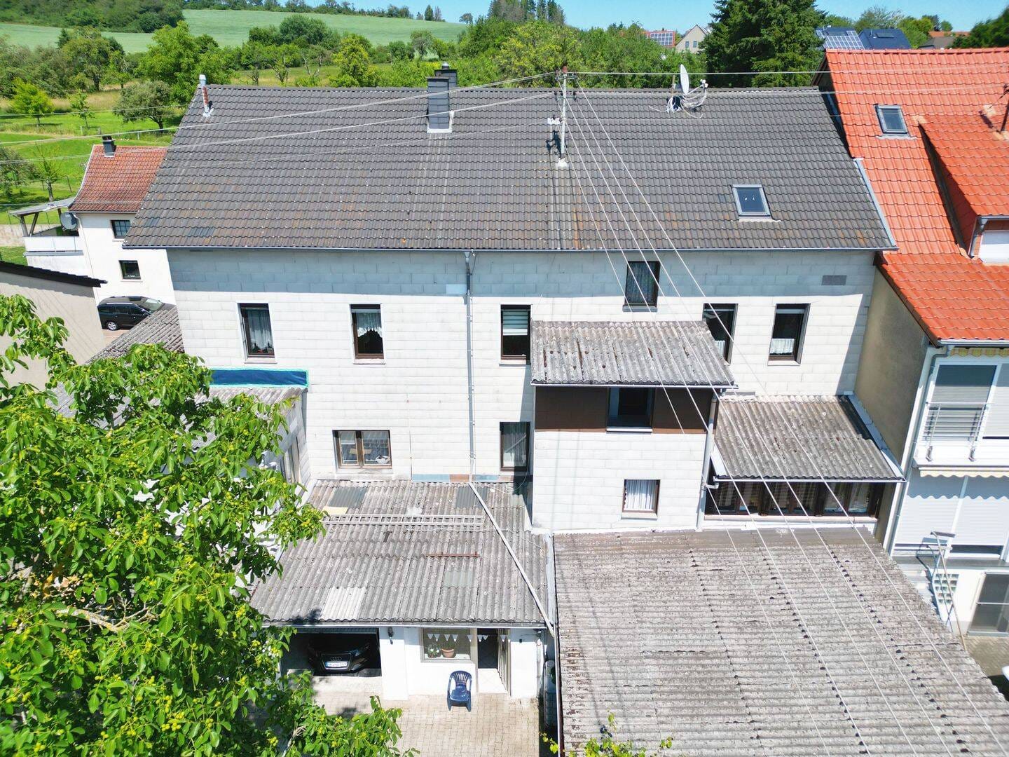 Immobilie in Eppelborn - Mehrfamilienhaus mit 2 Garagen und Hoffläche - Bild 2