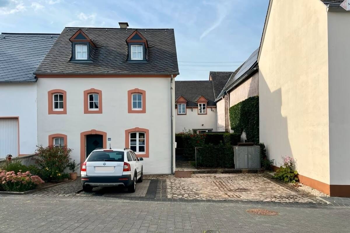 Immobilie in Bekond - Zweifamilienhaus in Bekond - Historischer Charme trifft modernen Wohnkomfort - Bild 0