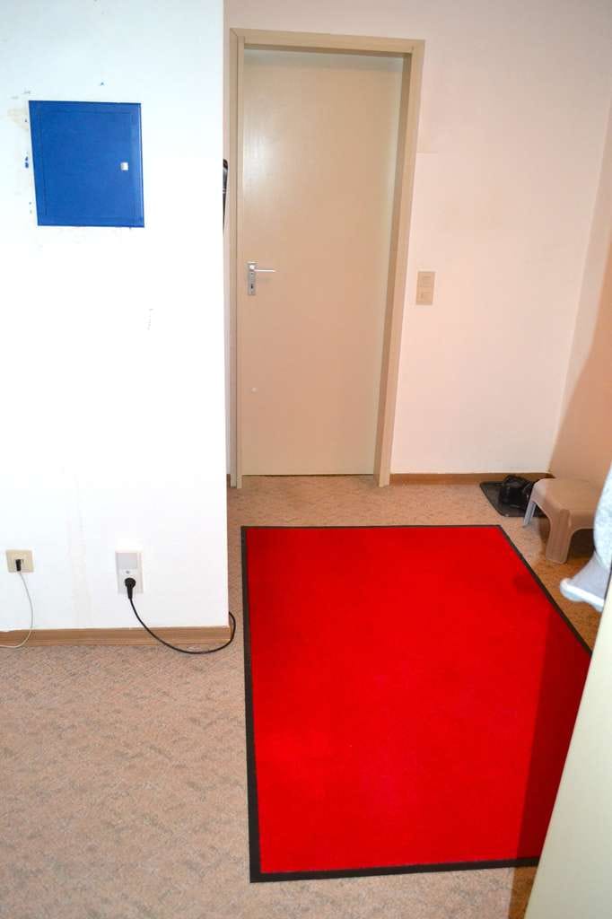Immobilie in Bad Kreuznach - Ruhige 2-ZKB-Eigentumswohnung mit Balkon & Garage, neues Dach bereits bezahlt - Bild 2