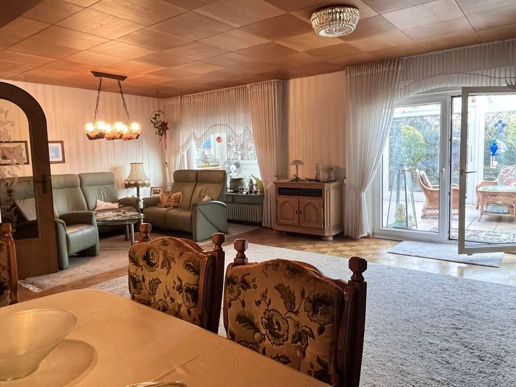 Immobilie in Schermbeck - Reihenhaus mit rund 178m² Wohnfläche und sechs Zimmern in Schermbecker Ortskernnähe - Bild 4