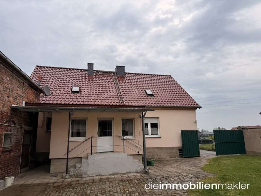 Immobilie in Heideblick - Landanwesen mit Nebengebäuden und großem Grundstück - Bild 2