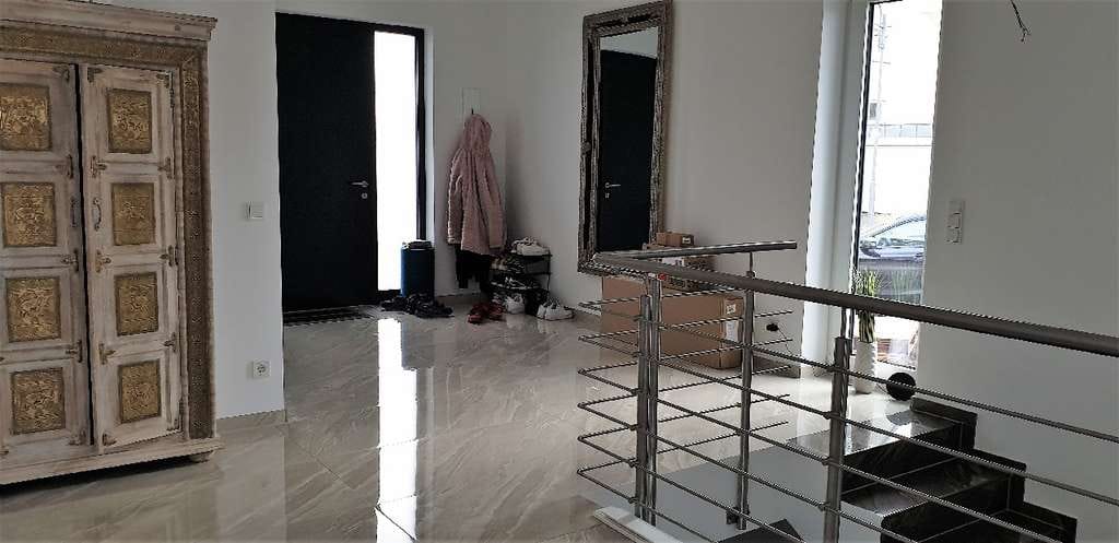 Immobilie in Sankt Goar - **Traumhaft luxuriös, alles glänzt noch neu**
-Neubau mit Blick ins Rheintal und auf di - Bild 4