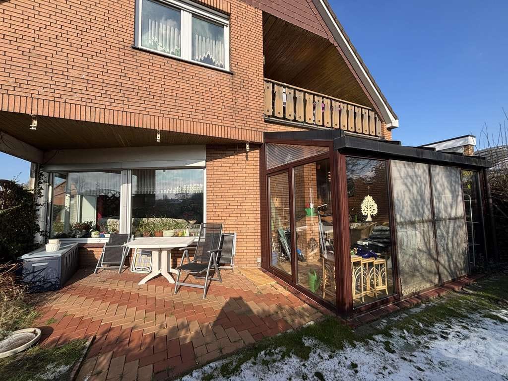 Immobilie in Esens - Zweifamilienhaus mit vielseitigen Nutzungsmöglichkeiten - Bild 3