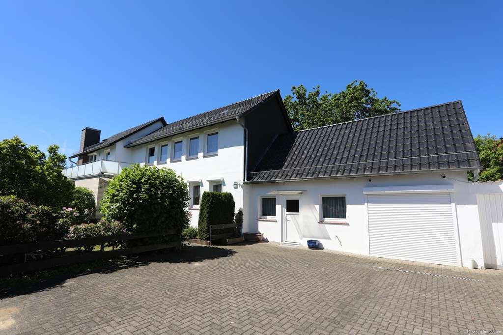 Immobilie in Gifhorn - Familienfreundliches Wohnhaus mit Nebengebäude auf großem Grundstück - Bild 2