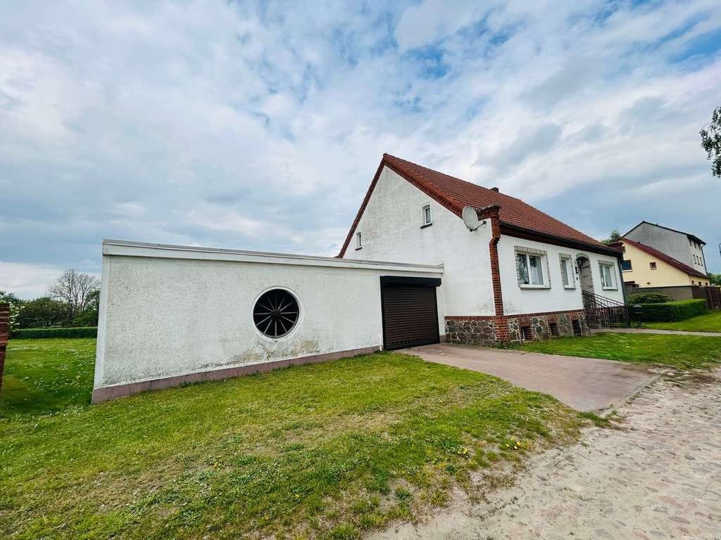 Immobilie in Plattenburg - Einfamilienhaus mit Garten und Garage - Bild 2