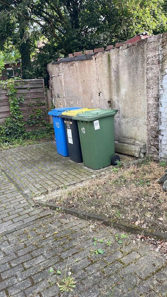 Immobilie in Oberhausen - Das Objekt ist ein klassisches Mehrfamilienhaus in zentraler Lage von  Oberhausen - Bild 2