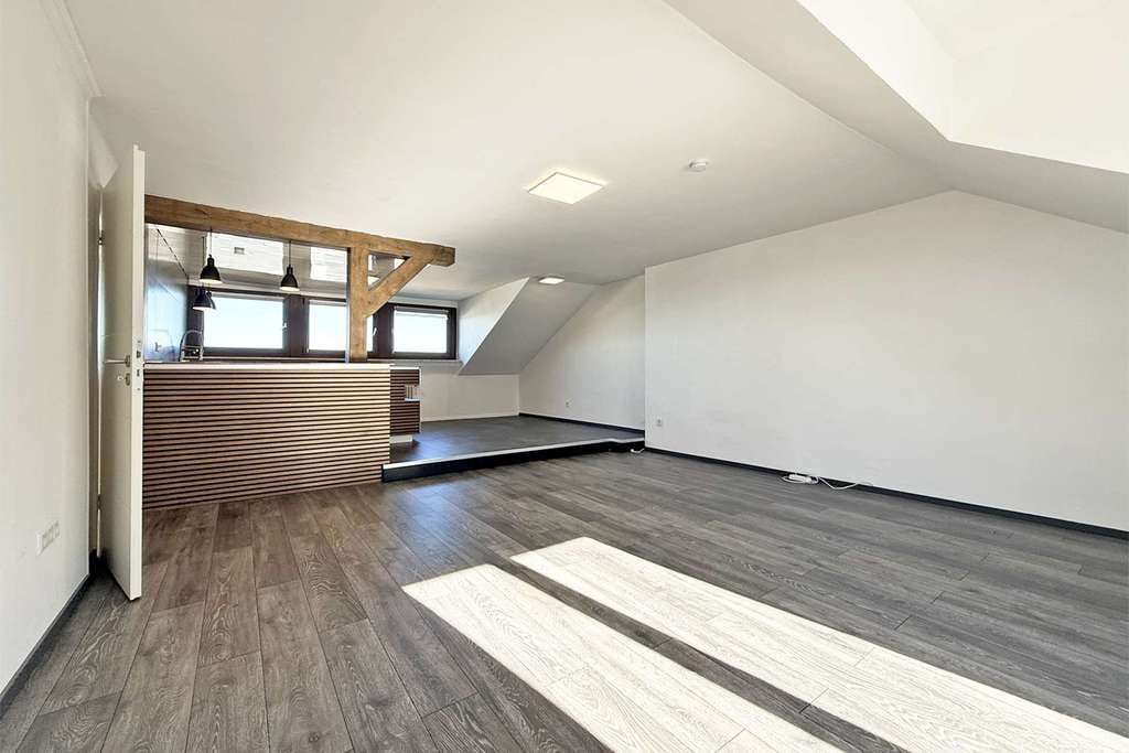 Immobilie in Pellingen - Pellingen: Bezugsfreie 3-Zimmer-Wohnung mit Dachterrasse in ruhiger Höhenlage - Bild 4