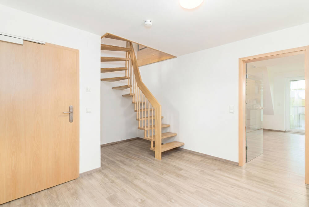 Immobilie in Volkach - Raumgefühl auf zwei Ebenen - moderne 3-Zimmer-Maisonette in Volkach - Bild 0