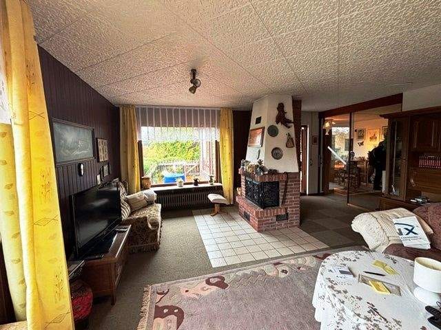 Immobilie in Grebenau - Einfamilienhaus in ruhiger, bevorzugter ruhiger Wohnlage mit Wintergarten und Kamin


 - Bild 3