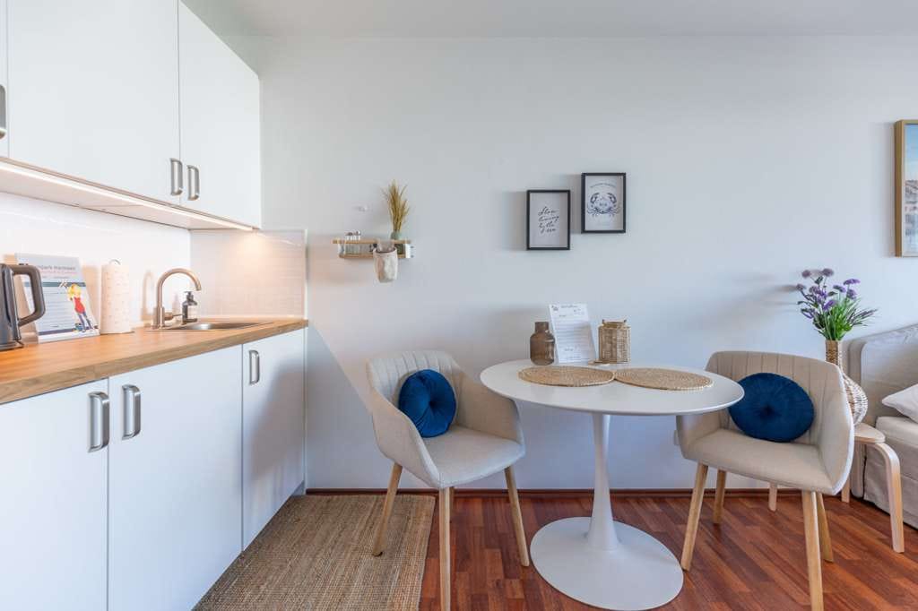 Immobilie in Cuxhaven - Geschmackvolle Ferienwohnung im Haus Nautic direkt hinterm Deich - Bild 4