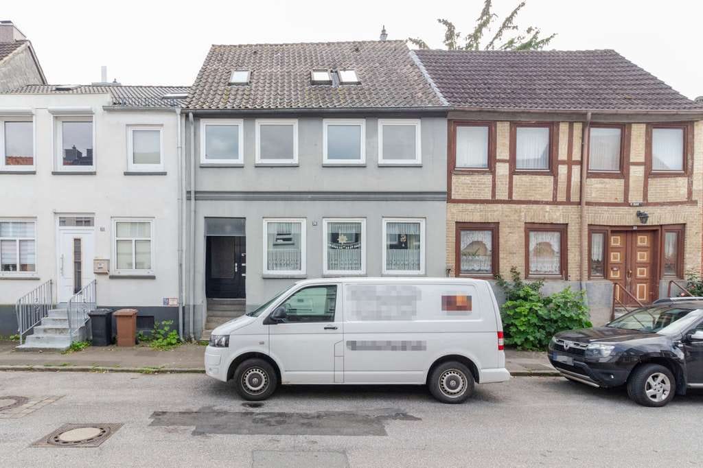 Immobilie in Plön - Plön: zentrumsnahes und solides Mehrfamilienhaus mit 3 Wohneinheiten - Bild 2
