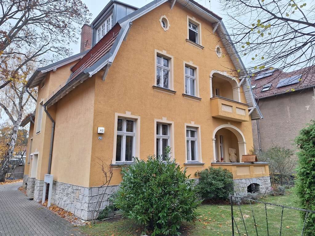 Immobilie in Birkenwerder - Sehr gepflegte Stadtvilla mit 2 bezugsfreien Wohnungen - Bild 0