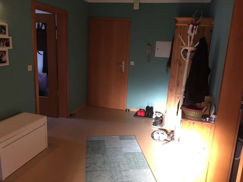 Immobilie in Aystetten - Wohnung mit Renovierungsbedarf im modernisierten Haus  ideal für Eigennutzer & Investoren“ - Bild 4