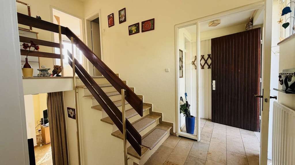 Immobilie in Sarstedt - Familienfreundliches Reihenhaus in bevorzugter Lage von Sarstedt mit Garage - Bild 3