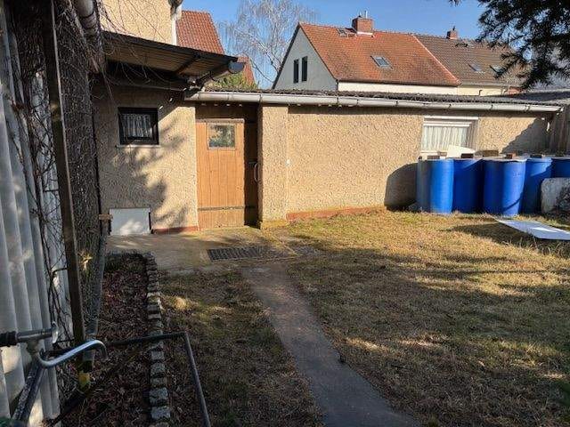 Immobilie in Stendal - Doppelhaushälfte mit großem Grundstück, Garage und vielseitigen Erweiterungsmöglichkeiten - Bild 3