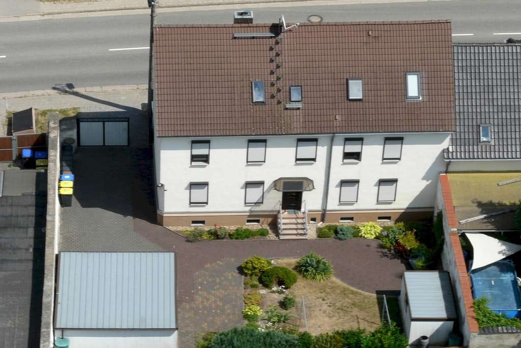 Immobilie in Sülzetal - Attraktives Mehrgenerationenhaus mit 5 Wohneinheiten , provisionsfreier Verkauf - Bild 0