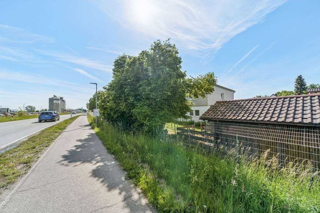 Immobilie in Loiching - Zwei Gebäude (Bj. 2015) für soziale oder ggf. gewerbliche Zwecke (z.B. Wohnheim, Arbeiterunterkunft) - Bild 4