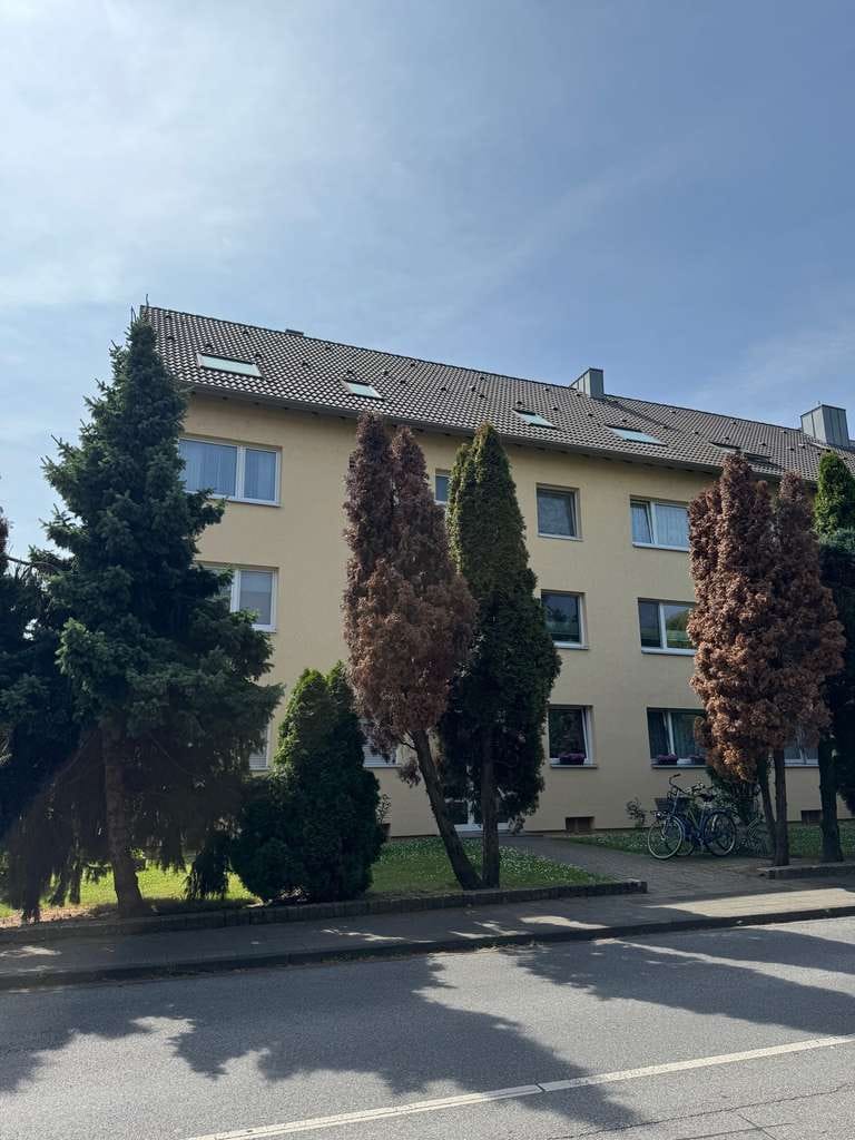 Immobilie in Meerbusch - Von Privat! Ruhige und gepflegte 3 Zimmerwohnung mit Sonnen-Balkon und Wannenbad mit Fenster - Bild 0
