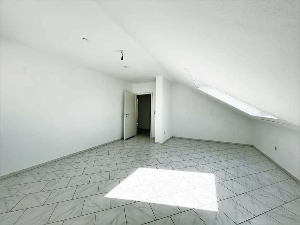 Immobilie in Seligenstadt - hochwertige 3 -Zimmer-Eigentumswohnung inkl. Carport in Seligenstadt ! - Bild 1