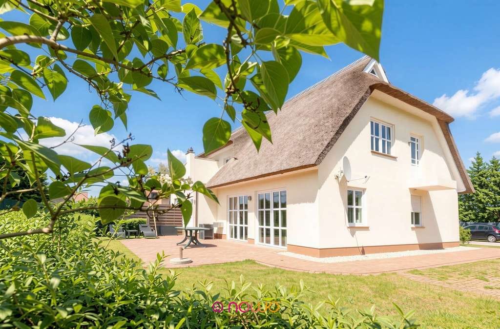Immobilie in Garz - Meer, Sonne, mehr Rendite: Reetdach-Doppelhaus, Sonneninsel Usedom 2x81 m² + Ausbaupotenzial im Dach - Bild 0
