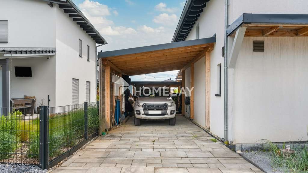 Immobilie in Moos - Modern wohnen und Energie sparen: EFH mit Kamin, Garten, Terrasse sowie Solar- und PV-Anlage - Bild 2