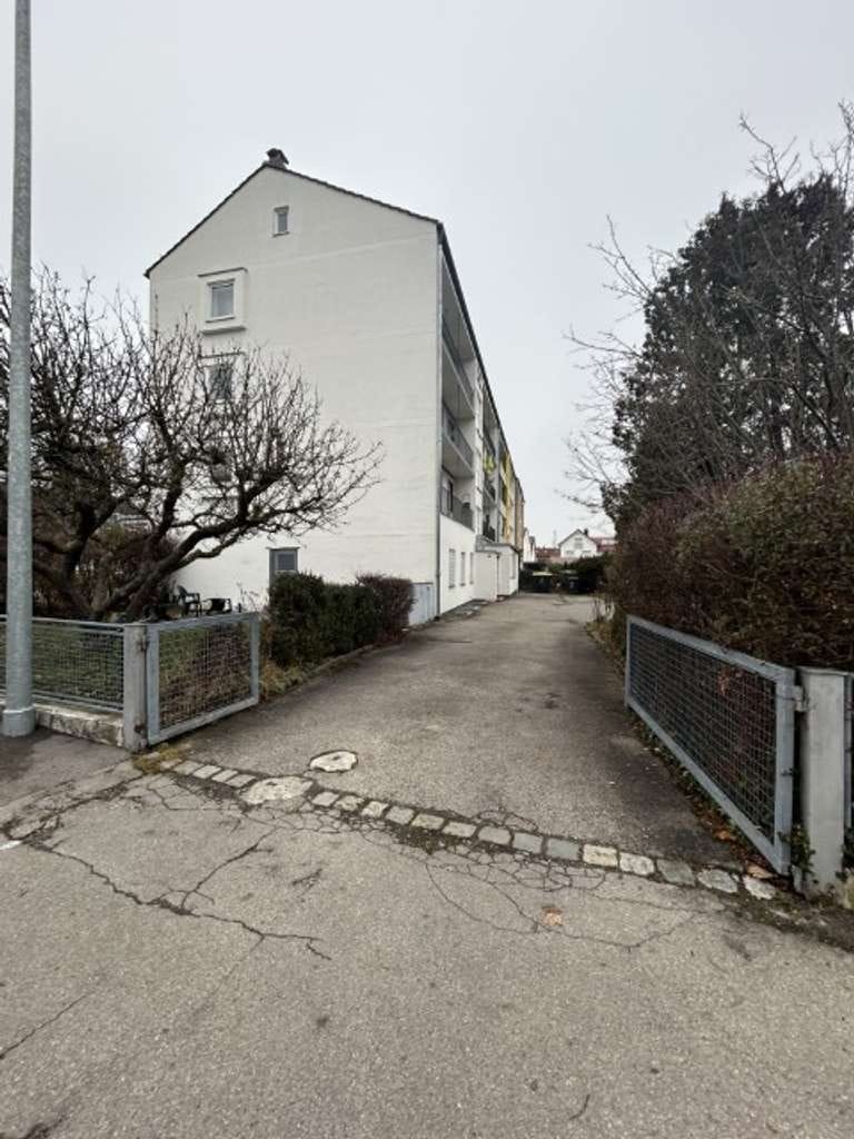 Immobilie in Königsbrunn - Kapitalanlage! Charmante 4-Zimmer-Eigentumswohnung mit Balkon und Garage in Köningsbrunn - Bild 1