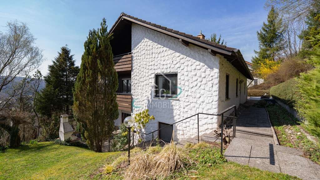 Immobilie in Sulzbach-Laufen - Einfamilienhaus mit Einliegerwohnung in ruhiger Aussichtslage - Bild 0