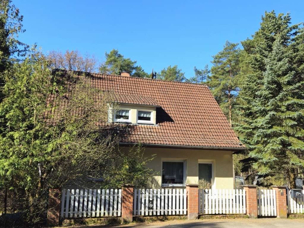 Immobilie in Beelitz - Familienglück im Grünen – mit Garten, Pool und Raum für gemeinsame Momente! - Bild 0