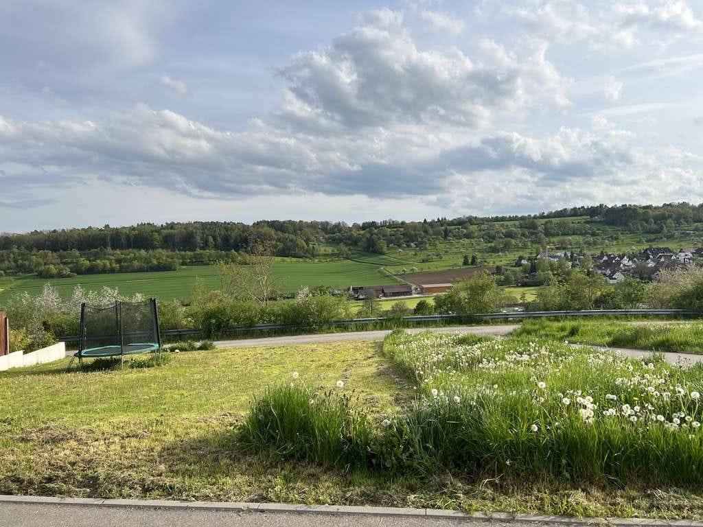 Immobilie in Ostelsheim - „Traumhaftes Wohnen in unverbaubarer Aussichtslage“ Modernes EFH in Ostelsheim. Mit Doppelgarage - Bild 0