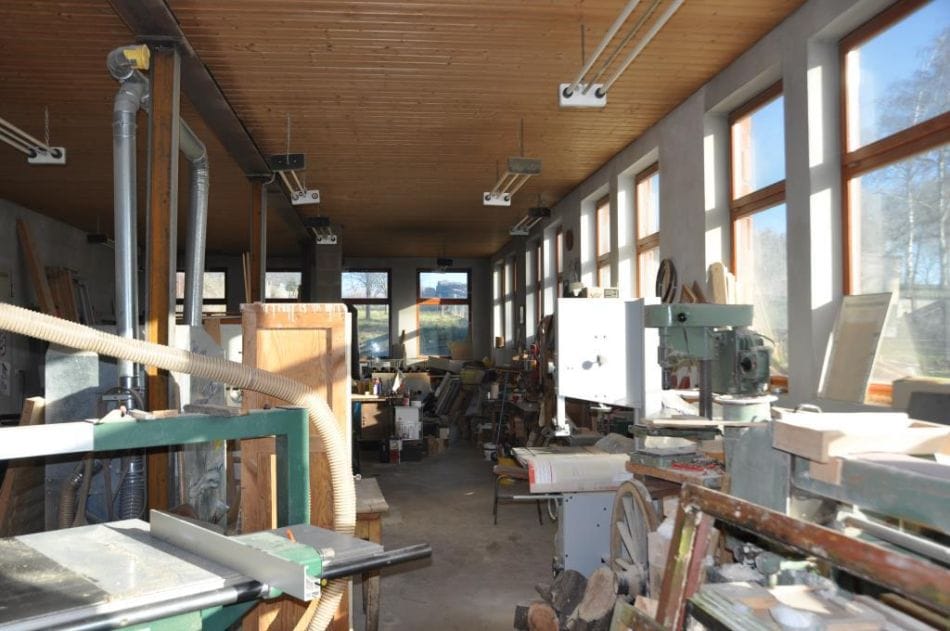 Immobilie in Saalburg-Ebersdorf - Tischlerei mit altem Bauernhof - Bild 2