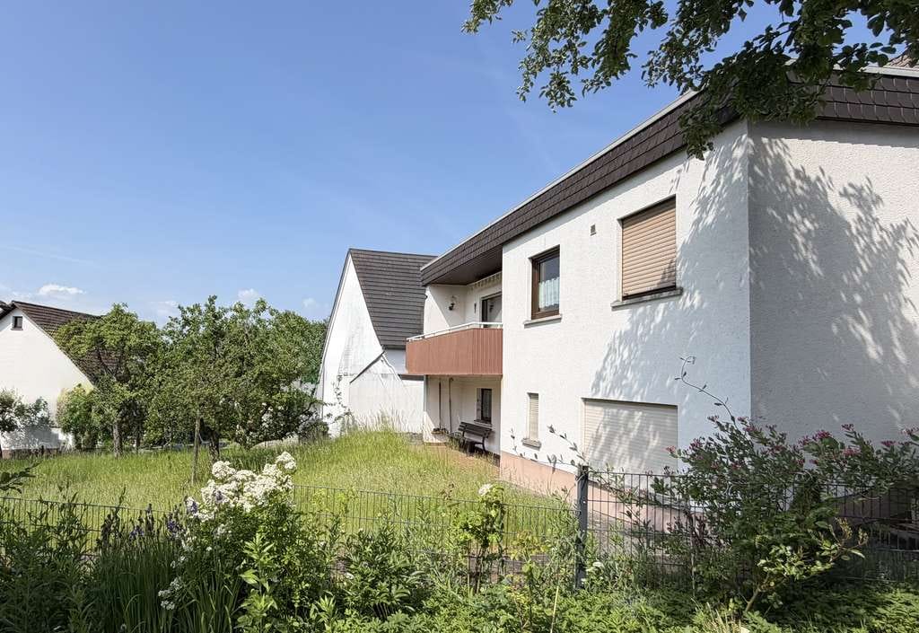 Immobilie in Petersberg - Seltene Familienimmobilie in Bestlage am Petersberg – viel Potenzial, zentrale Lage, attraktiver Gru - Bild 4