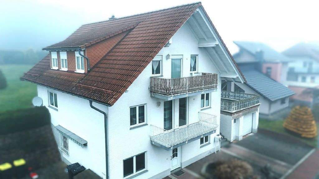 Immobilie in Battenberg - Neuwertiges Dreifamilienwohnhaus in Battenberg (Eder) - Bild 4