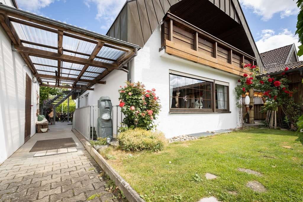 Immobilie in Kaisersbach - Haus im Haus - großzügiges Wohnen auf einer Ebene in ländlicher Idylle - Bild 0