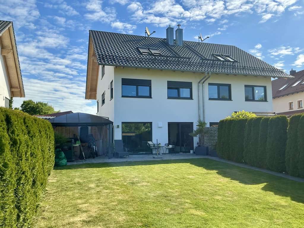Immobilie in Neuching - Freundliche Doppelhaushälfte mit luxuriöser Innenausstattung im Raum Erding - Bild 3