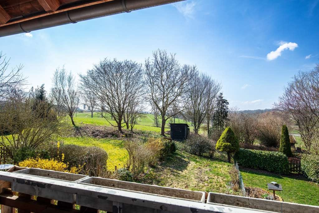 Immobilie in Großheirath - Charmantes Reihenmittelhaus mit Wintergarten, Balkon & Garten in ruhiger Lage von Großheirath - Bild 3