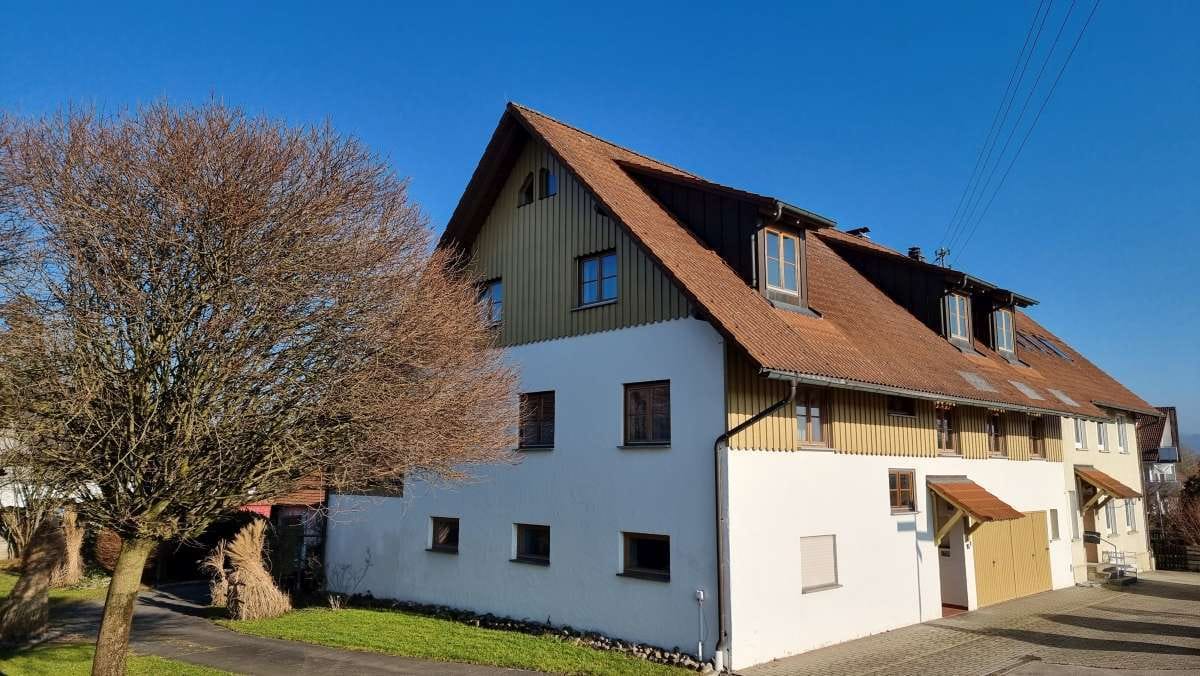Immobilie in Berg - Wohnen und Arbeiten unter einem Dach - ZFH mit Werkstattbereich und separater Scheune - Bild 1