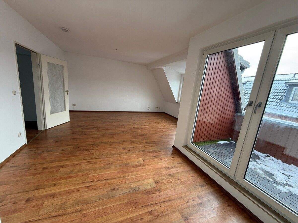 Immobilie in Neu Wulmstorf - Provisionsfrei! Helle 2-Zimmer Dachgeschosswohnung in Neu Wulmstorf zur verkaufen! - Bild 3