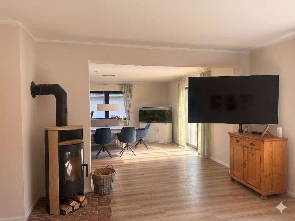 Immobilie in Veitsrodt - Bestpreisgarantie bei Bien-Zenker - Familienparadies mit Garten und Doppelgarage in Veitsrodt - Bild 3